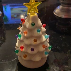 2 Christmas tree ornaments